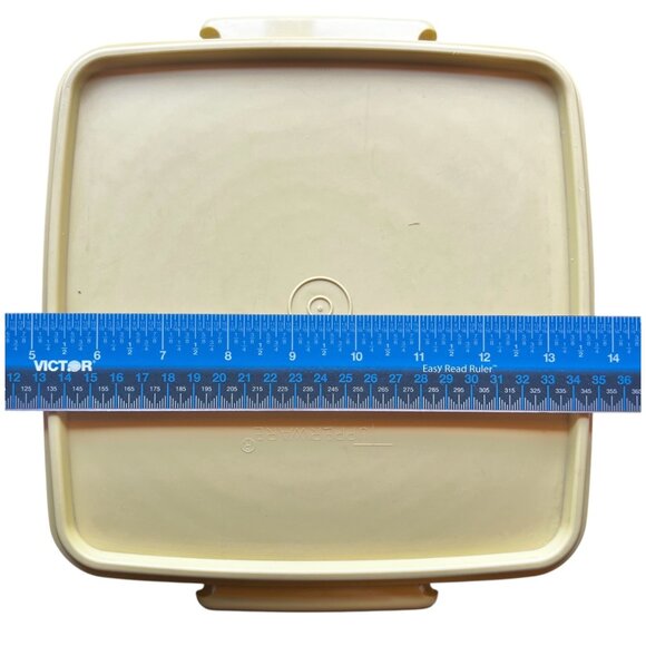 Tupperware Portable Food Set With Insets & Handle - Yellow Plastic Containers - Picture 8 of 12